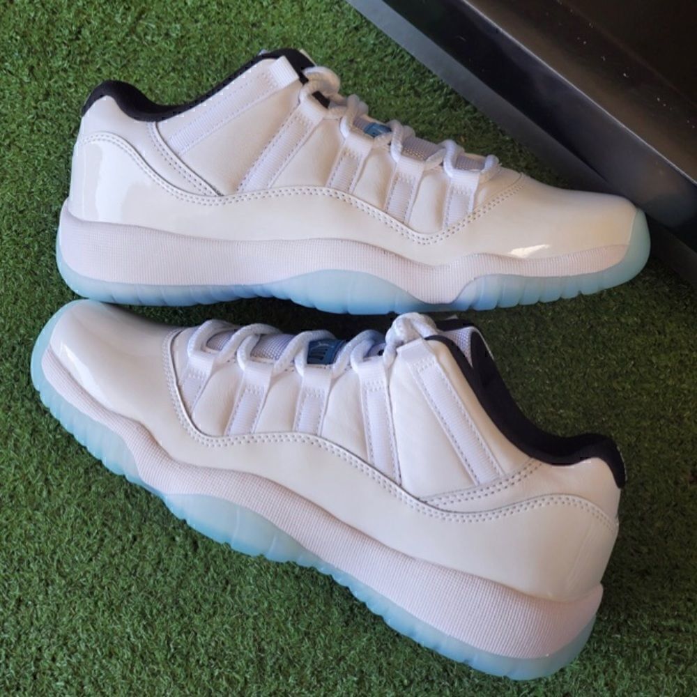 AIR JORDAN 11 retro low legend blue size 5 women = 3.5Y